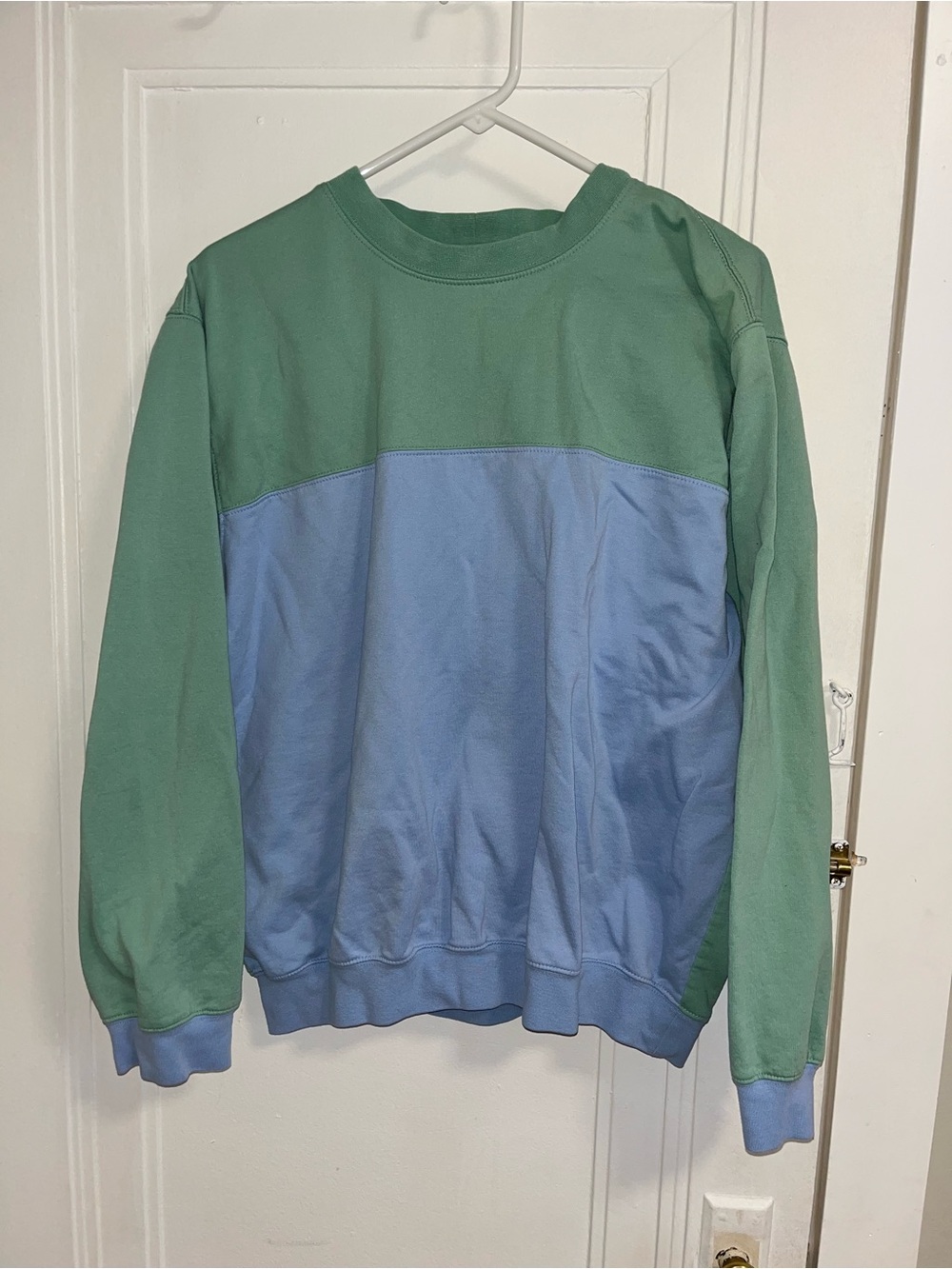 Two-Tone Green and Blue Crewneck Sweatshirt
